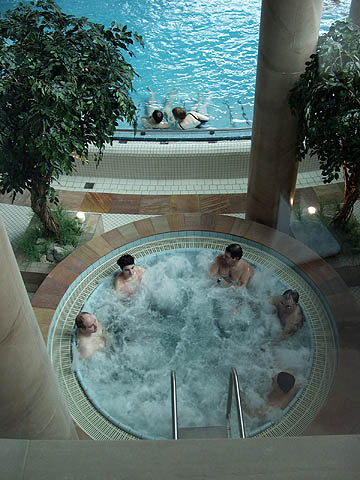 Carolus-Thermen_01.jpg